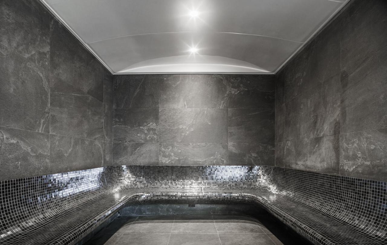 Grande Centre Point Space Pattaya Exterior foto A Turkish bath