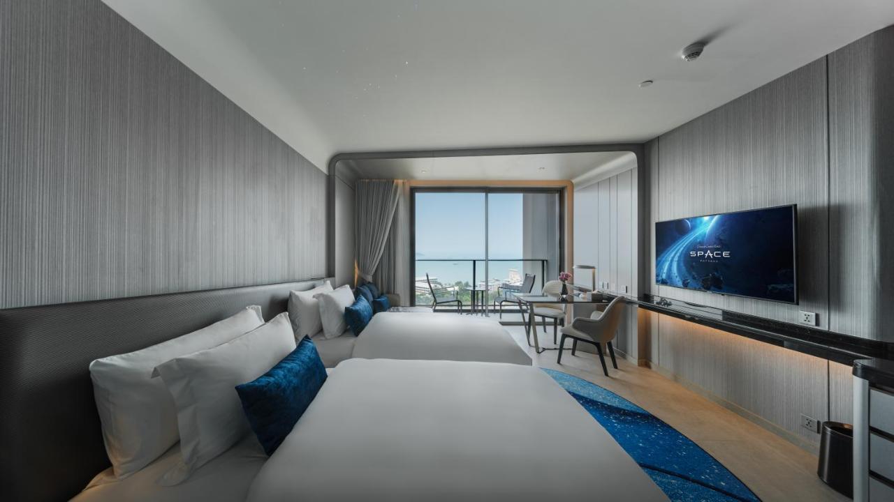 Grande Centre Point Space Pattaya Exterior foto Deluxe Ocean View