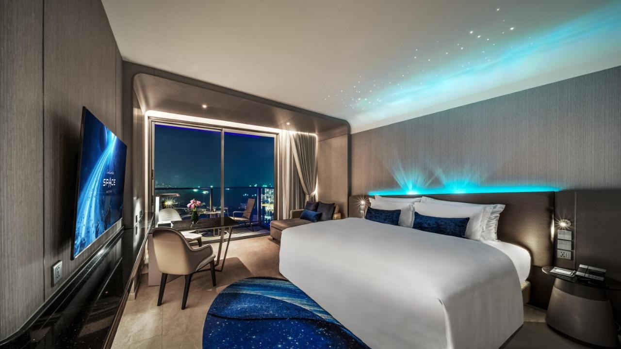 Grande Centre Point Space Pattaya Exterior foto